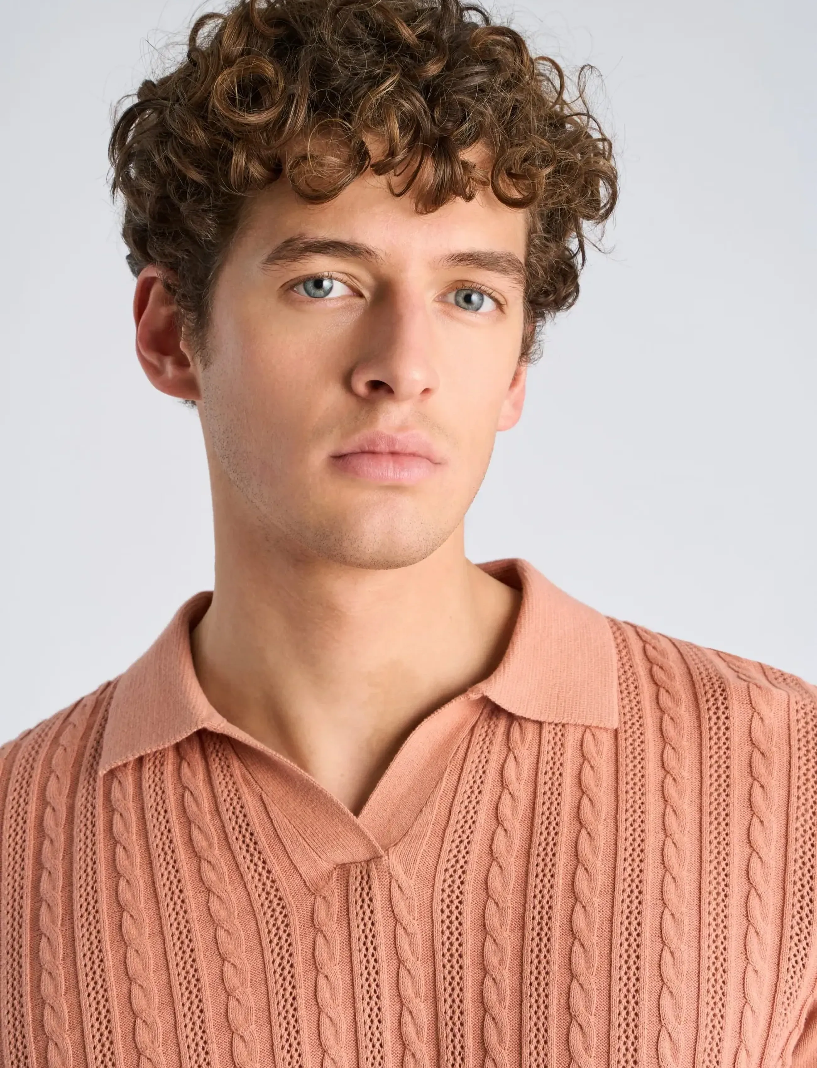 Knitted S/S Cable V-Neck Polo 4
