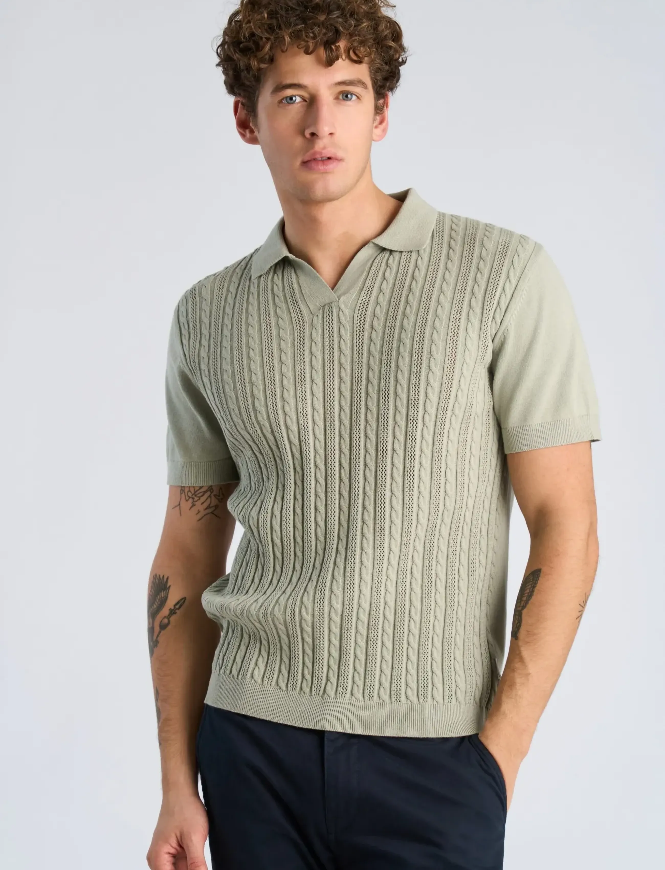 Knitted S/S Cable V-Neck Polo 2