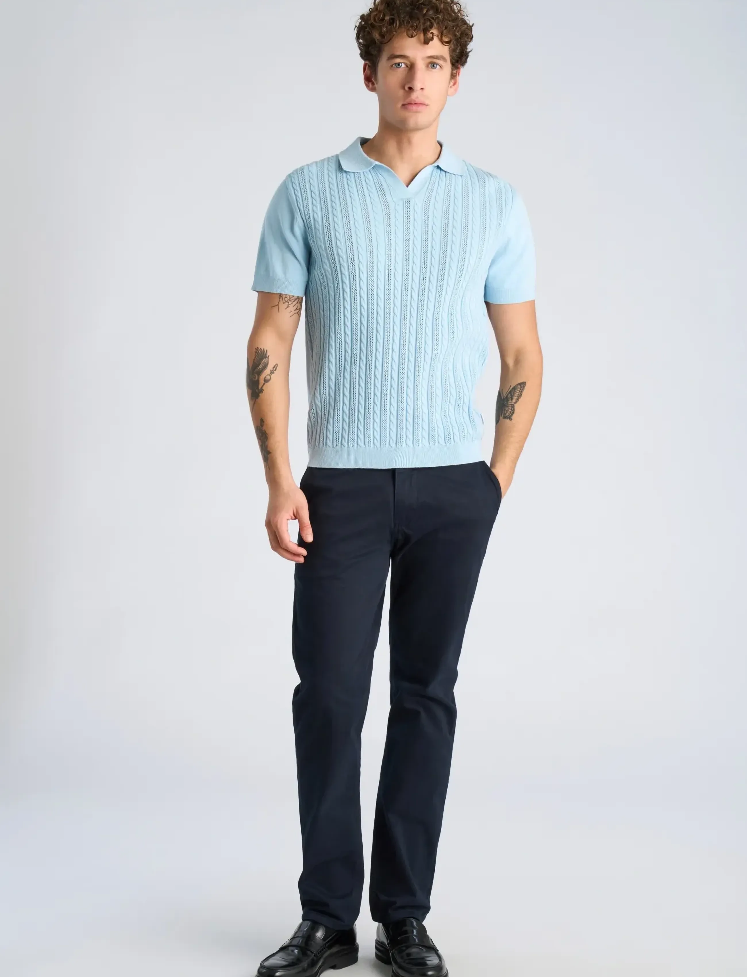 Knitted S/S Cable V-Neck Polo