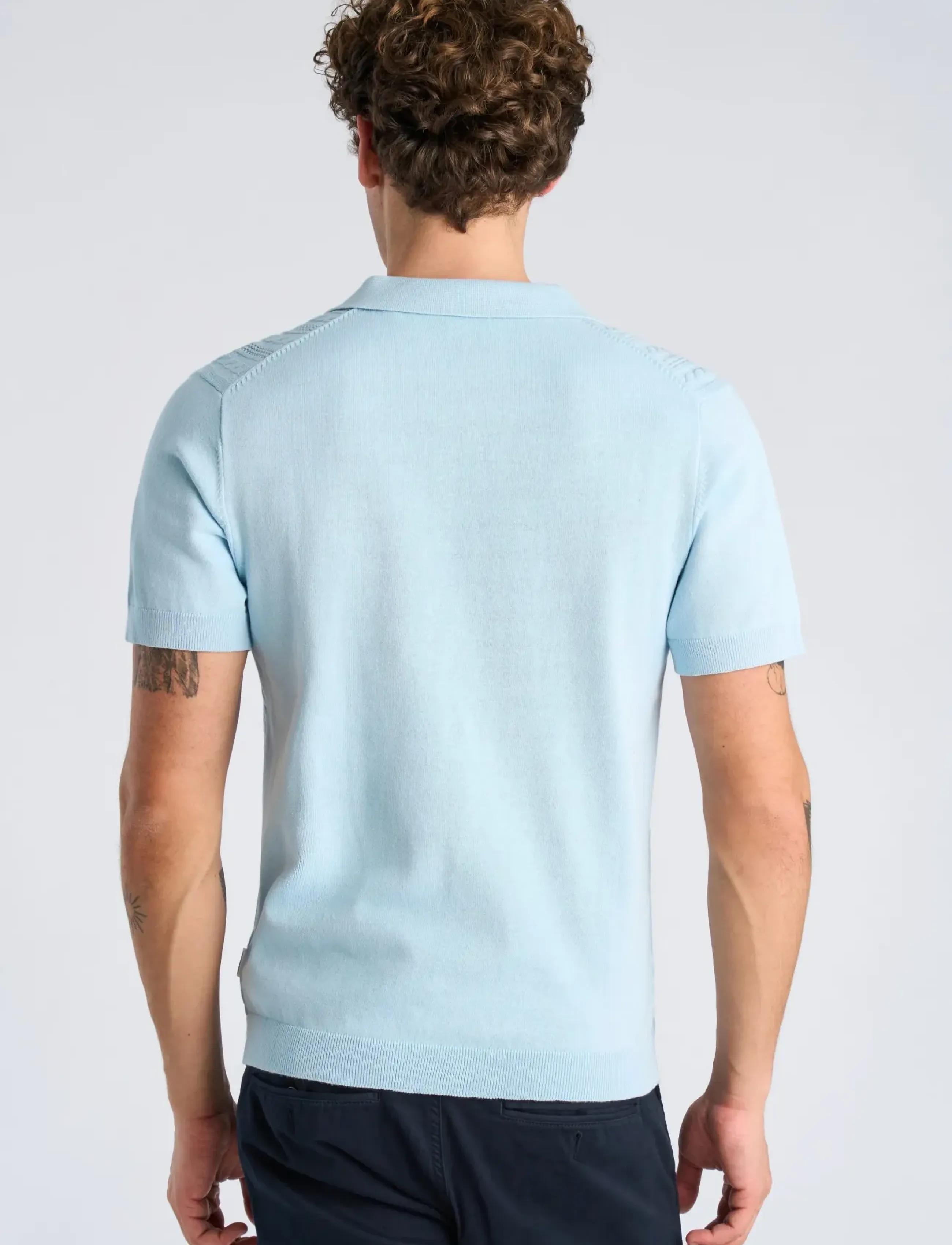Knitted S/S Cable V-Neck Polo 3