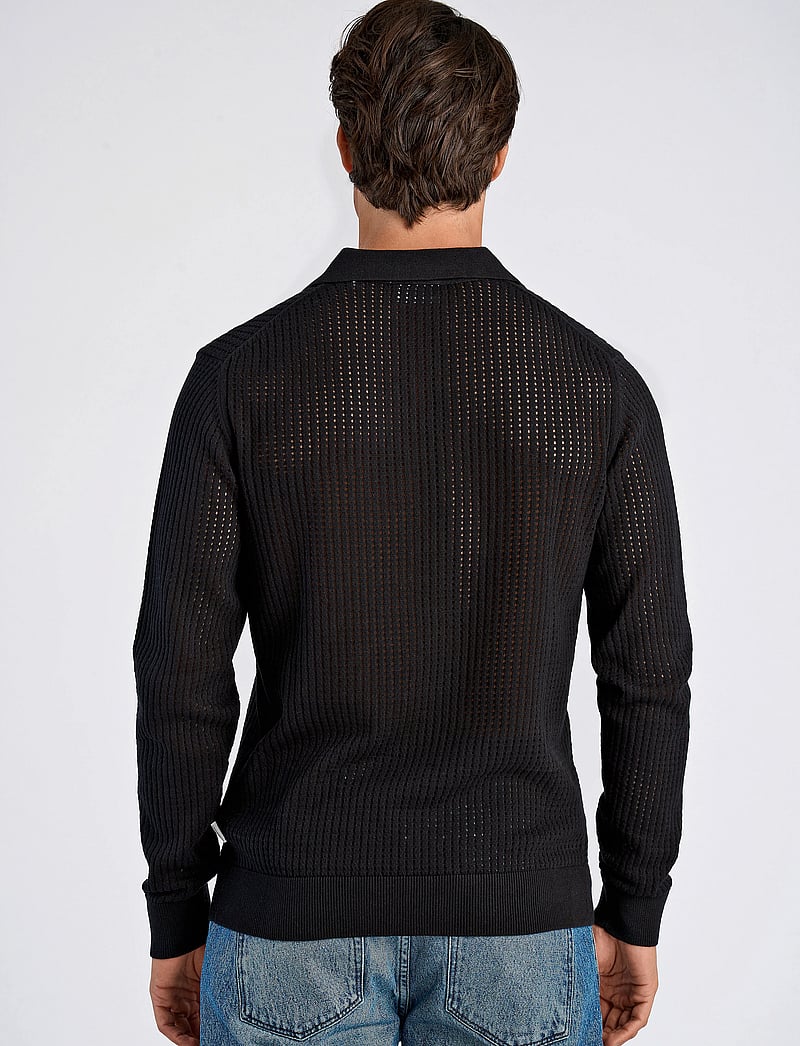 Lindbergh - Crochet knit L/S v-neck polo - polostrik - black - 3