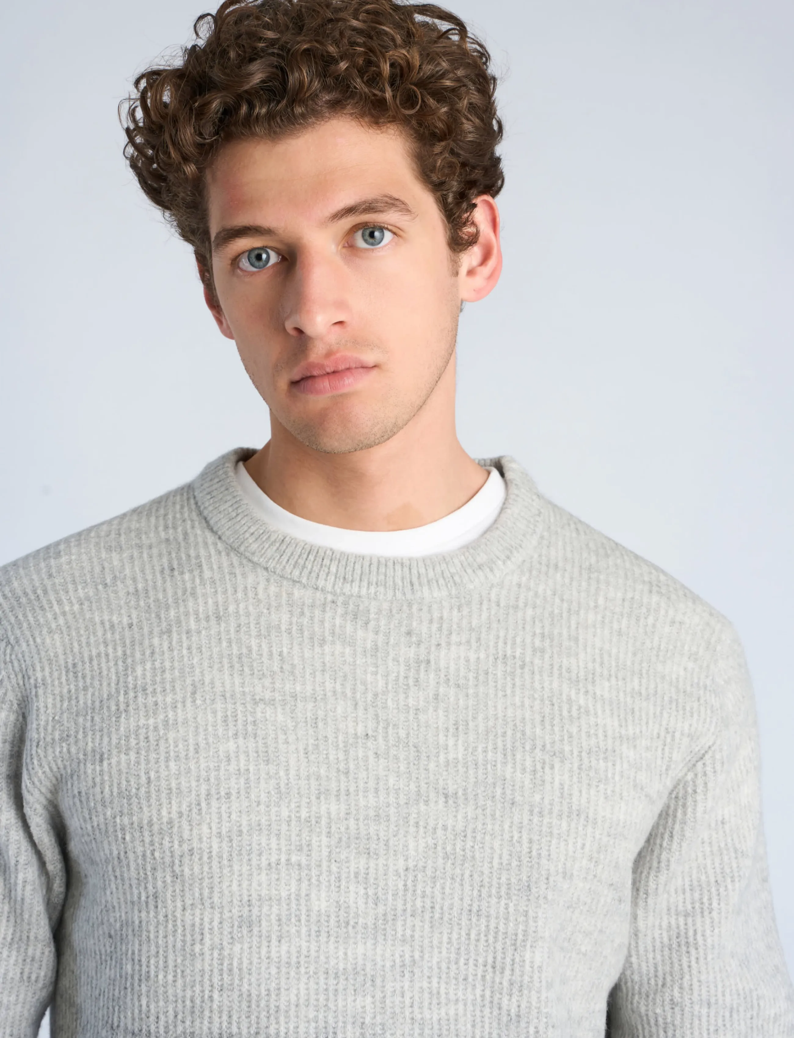 Lindbergh Rib Knitted L/S O-Neck Sweater stickade tröjor herr – bild 4