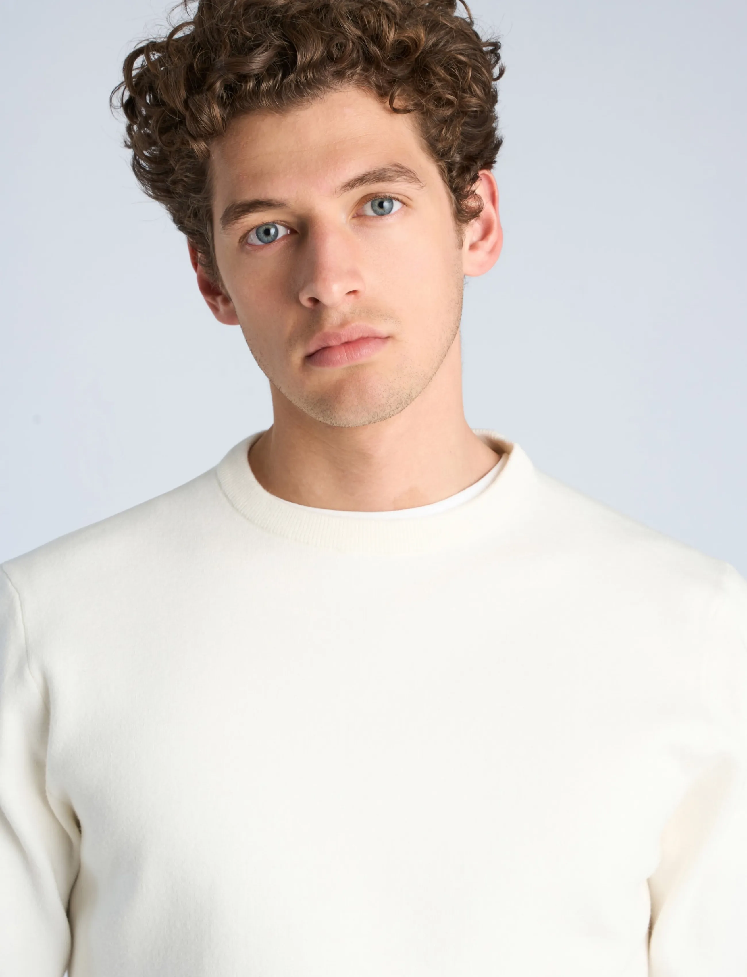 Lindbergh Ecovero O-Neck Knit stickade tröjor herr – bild 4