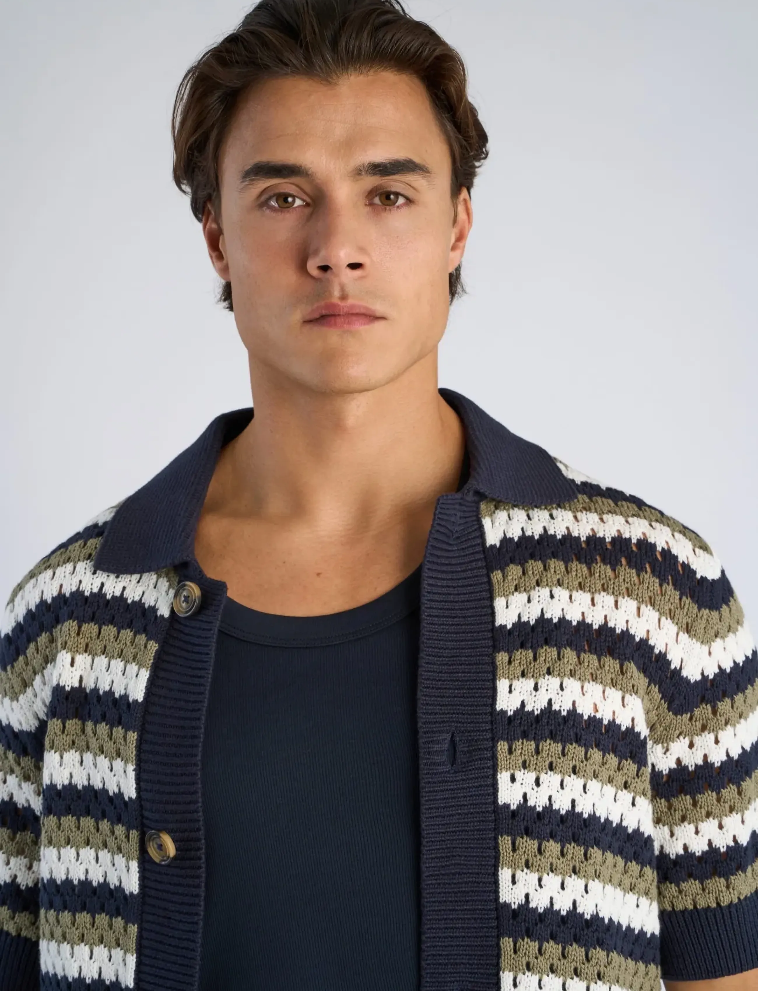 Lindbergh - Chrochet cardigan S/S - short-sleeved shirts - dusty green - 5