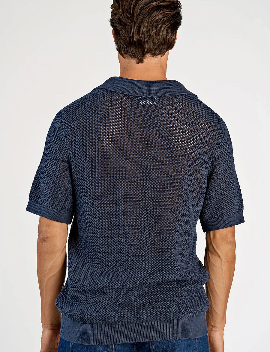 Lindbergh - V-neck S/S crochet knit polo - kootud polosärgid - dk blue - 3