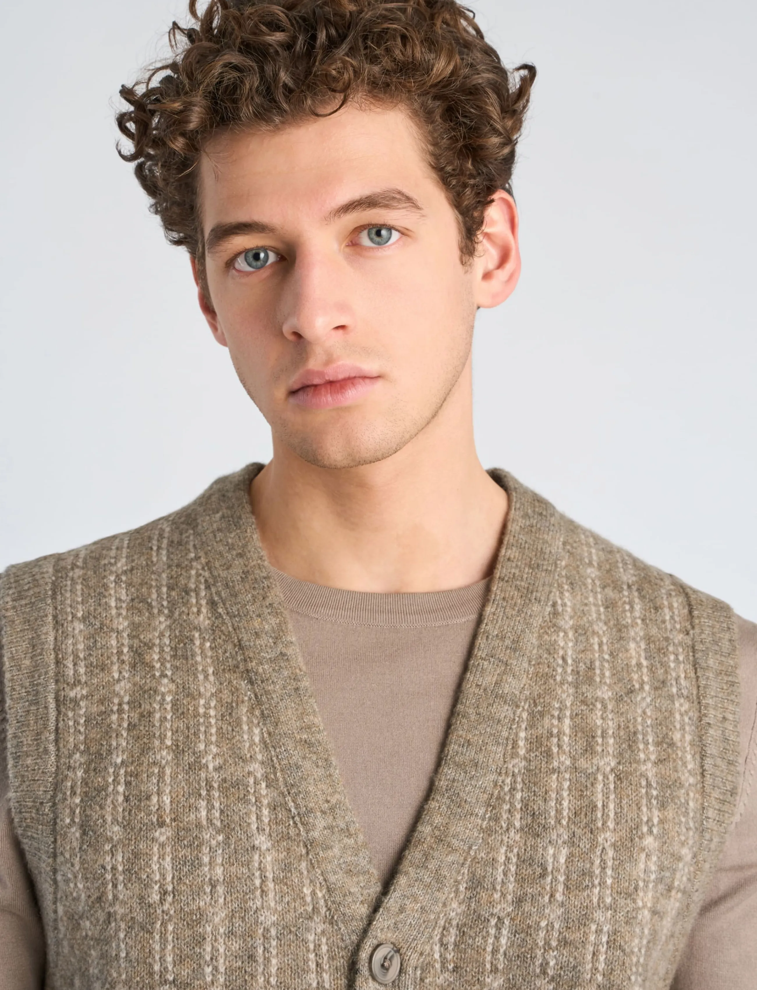 Lindbergh - Jacquard knitted slipover cardigan - strikveste - dk sand mel - 5