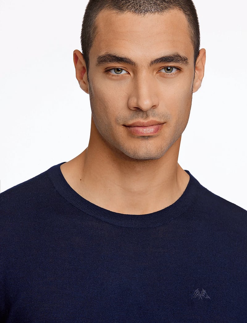 Lindbergh - Merino knit o-neck - rundhalsad - navy - 5