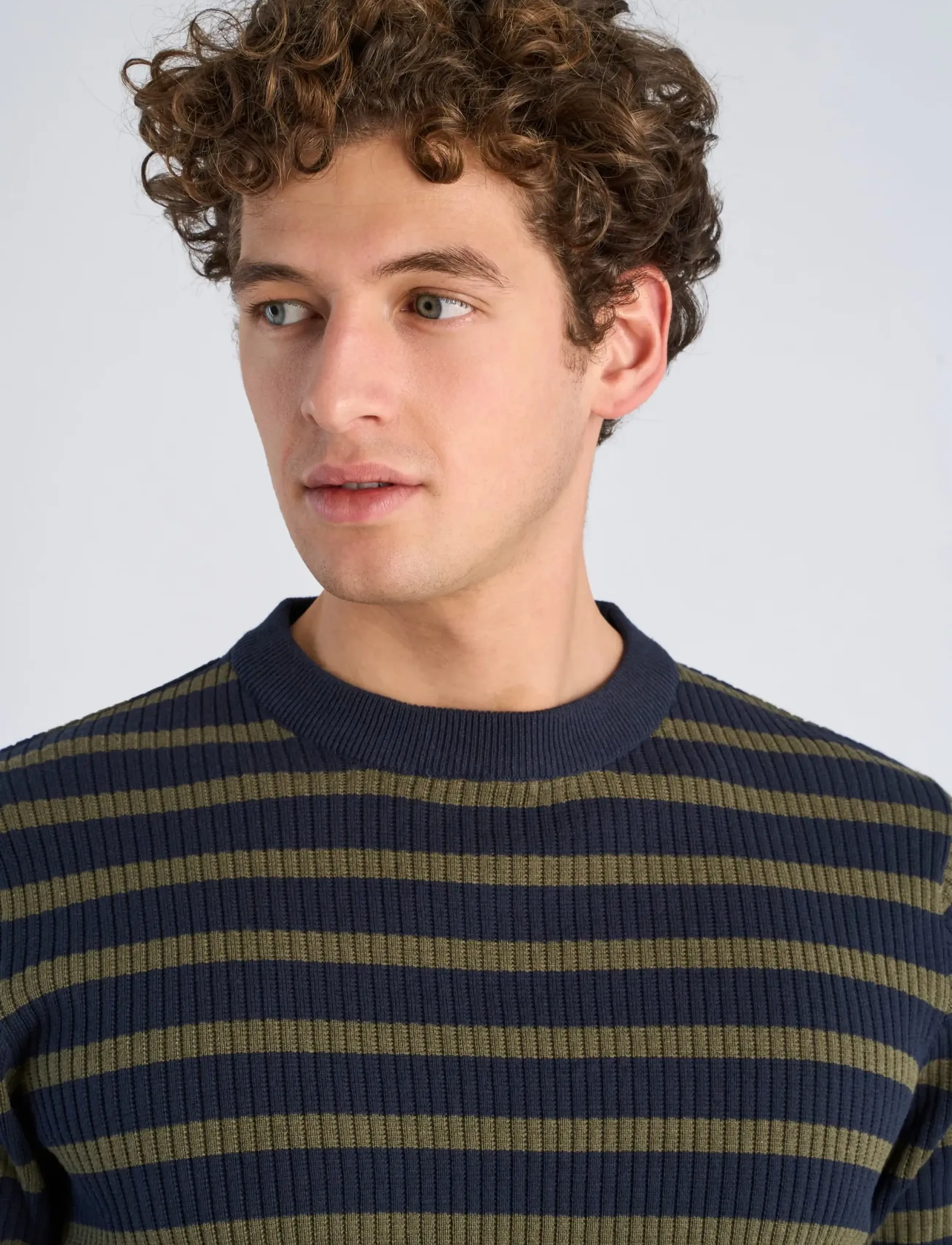 Lindbergh - Recycled crew neck knit L/S - Ümmarguse kaelusega kudumid - army - 5
