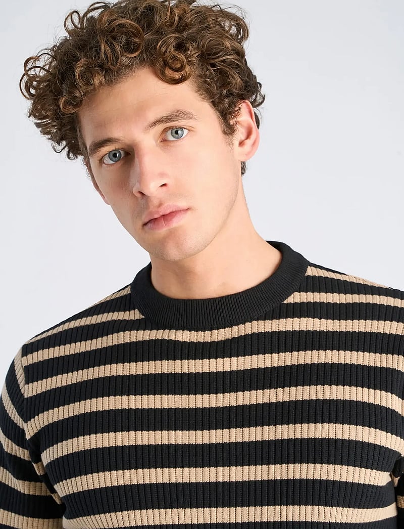 Lindbergh - Recycled crew neck knit L/S - rundhals - black - 5