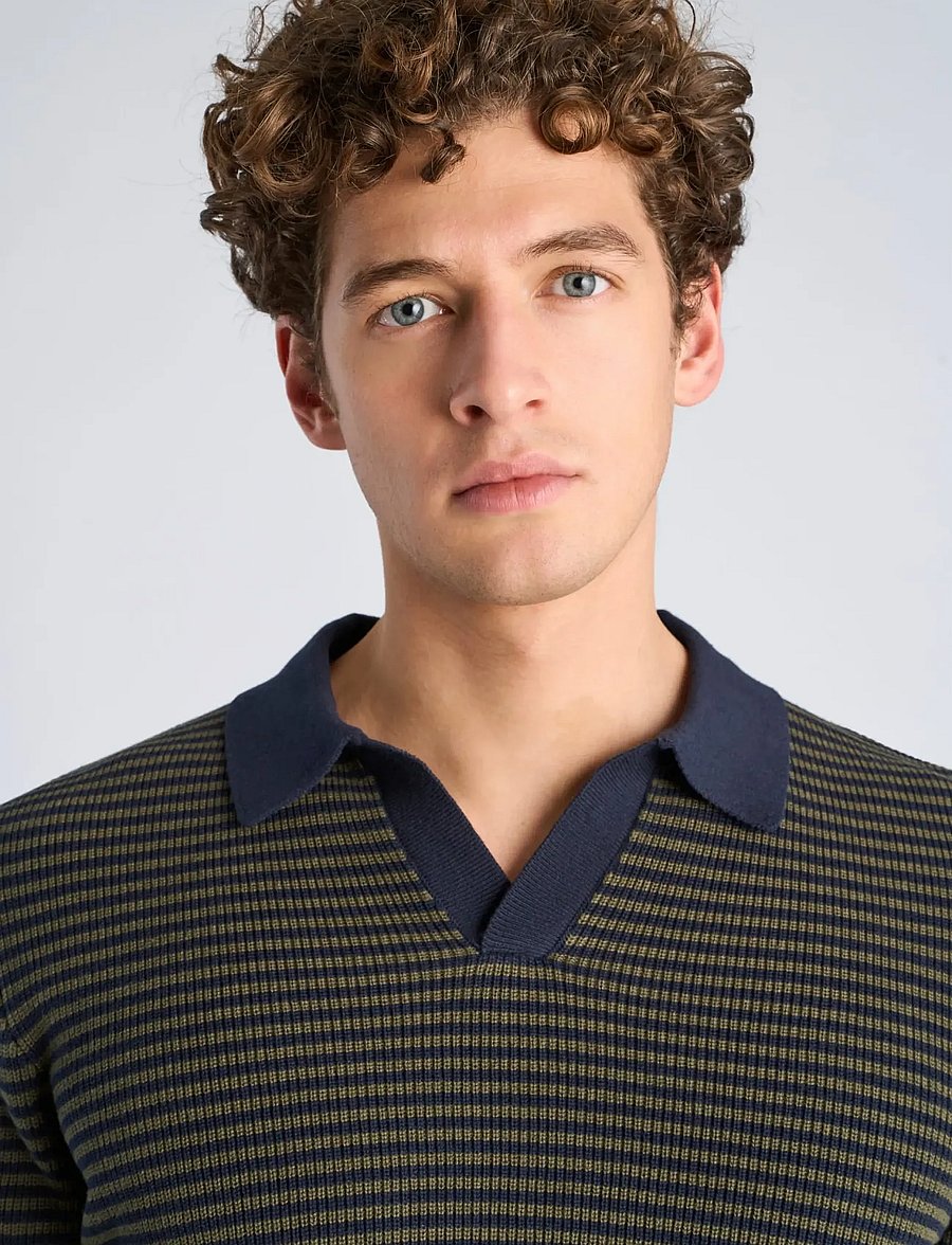 Lindbergh - Recycled v-neck polo knit L/S - poloer i strik med lange ærmer - army - 5