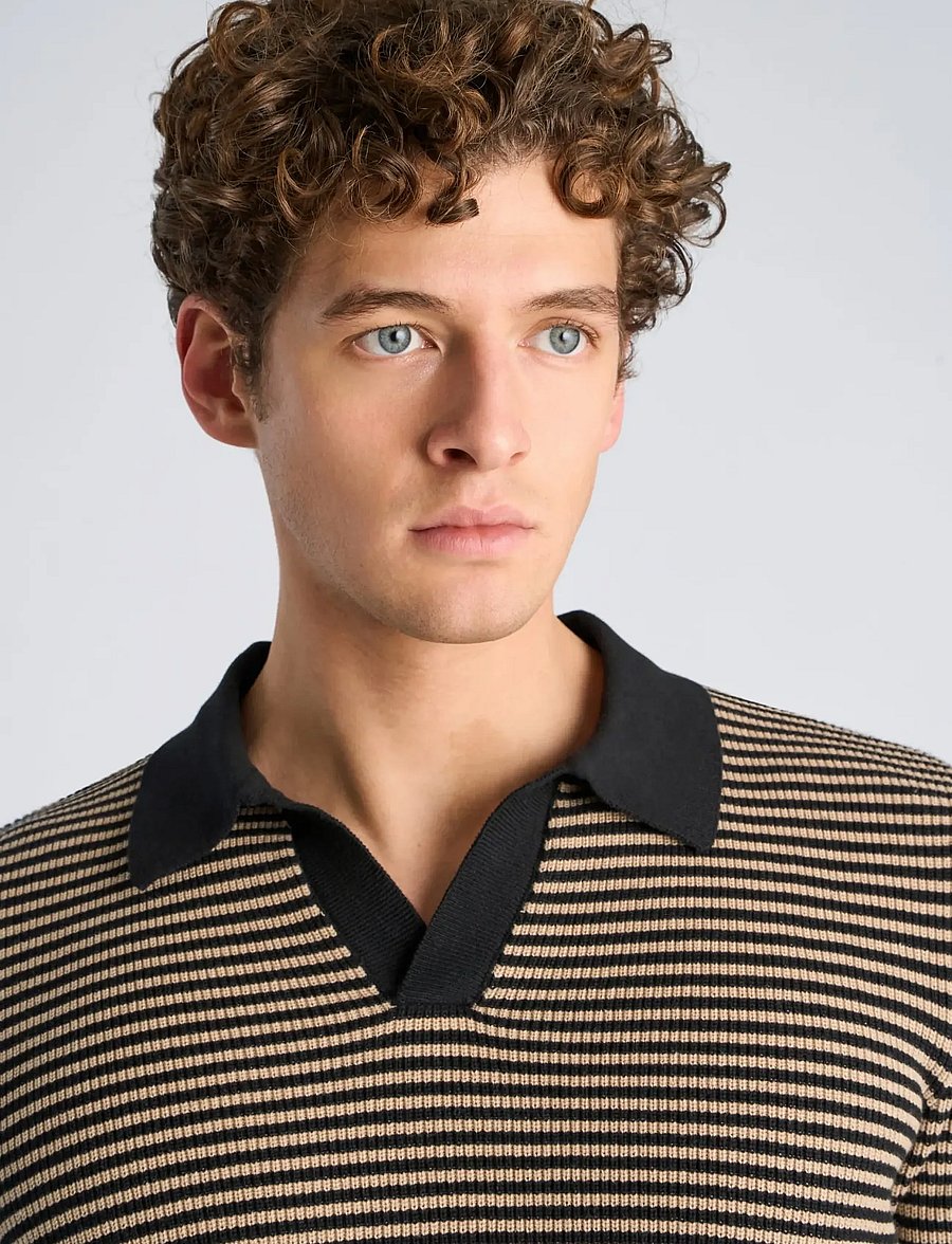 Lindbergh - Recycled v-neck polo knit L/S - poloer i strik med lange ærmer - black - 5