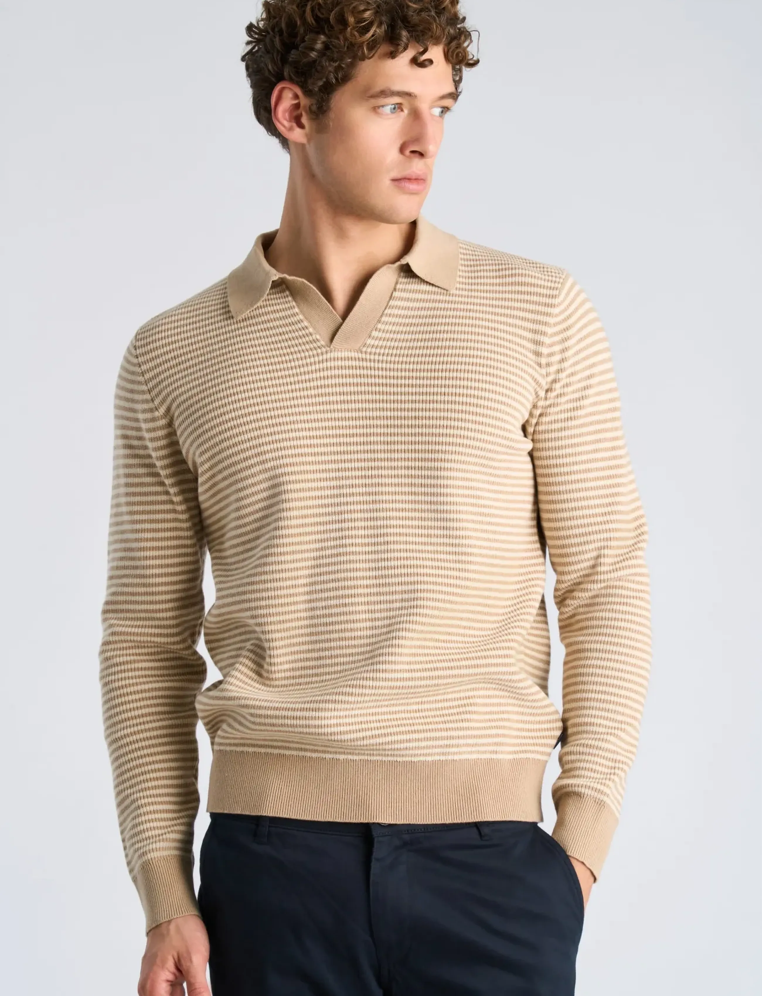 Lindbergh - Recycled v-neck polo knit L/S - poloer i strik med lange ærmer - sand - 3