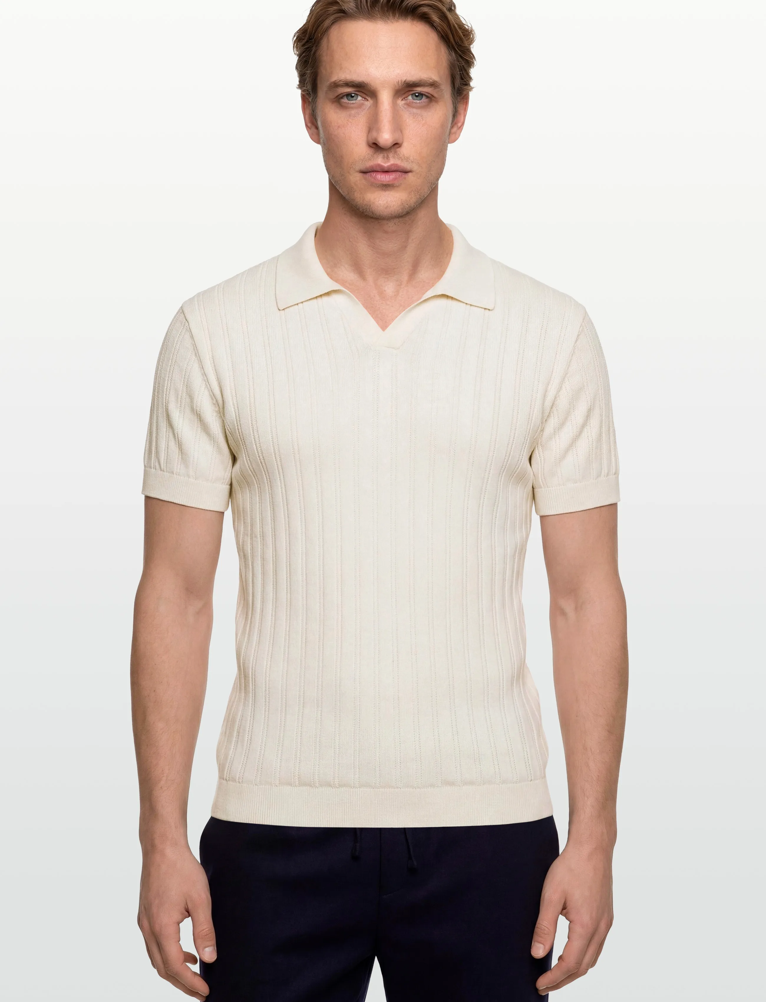 Knitted S/S V-Neck Polo 2
