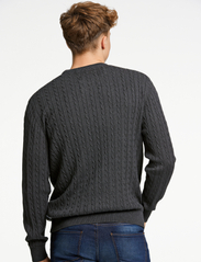 Lindbergh - O-neck cable knit - perusneuleet - charcoal mel - 3