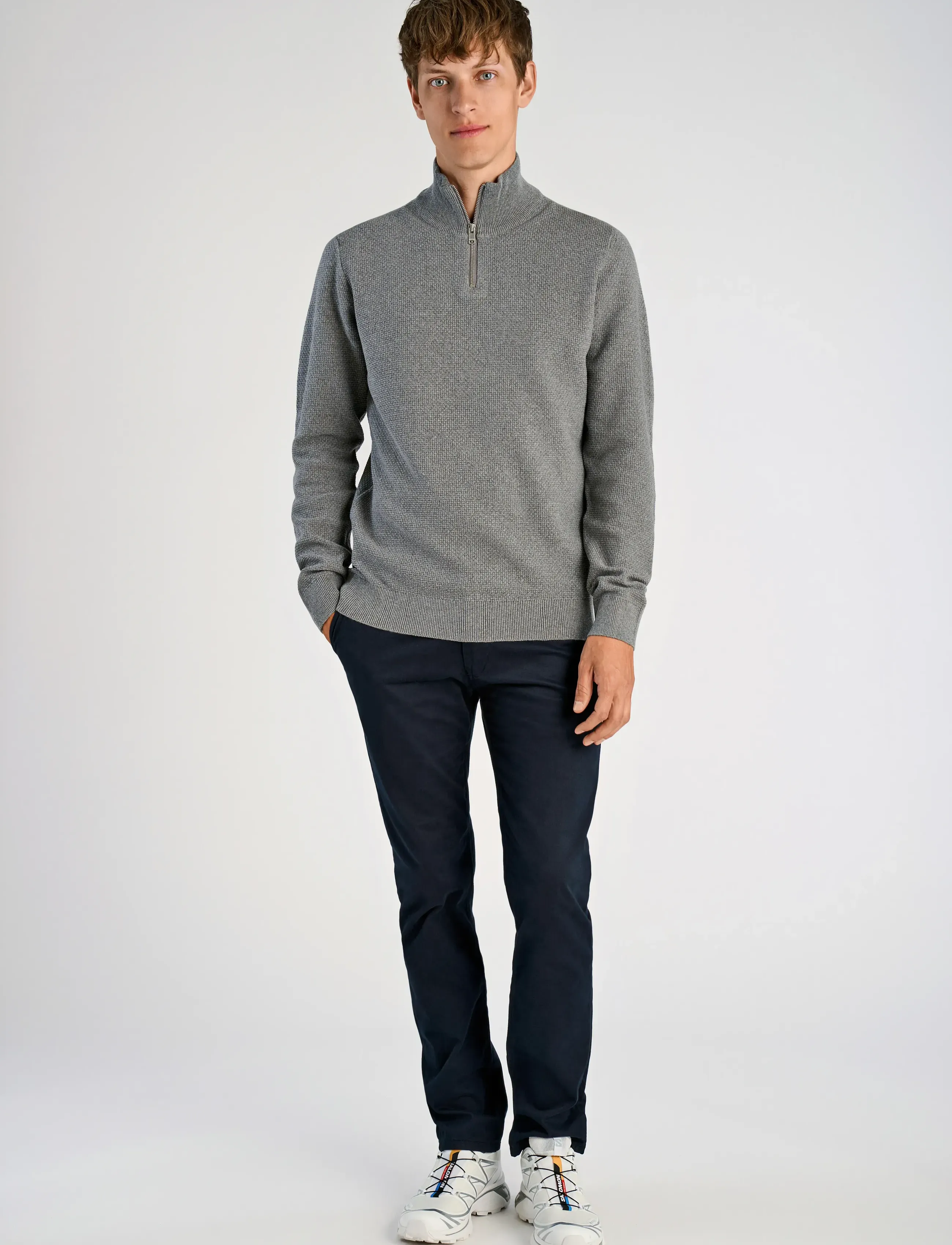 Lindbergh - Recycle structure knit 1/2 zipRecycle structure knit 1/2 zip - dk grey - 4
