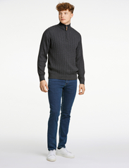 Lindbergh - 1/2 zip cable knit - basic-strickmode - charcoal mel - 4