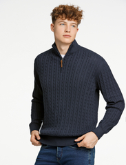 Lindbergh - 1/2 zip cable knit - basic knitwear - navy - 2