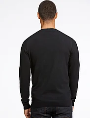 Lindbergh - Knitted O-neck sweater - knitted round necks - black - 3