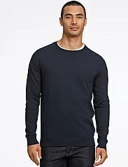 Lindbergh - Knitted O-neck sweater - rundhalsad - navy - 2