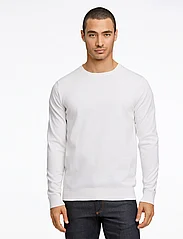 Lindbergh - Knitted O-neck sweater - okrągły dekolt - off white - 2