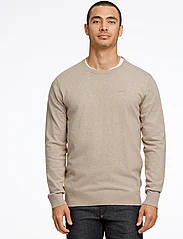 Lindbergh - Knitted O-neck sweater - okrągły dekolt - sand mel - 2