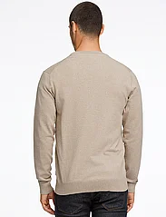 Lindbergh - Knitted O-neck sweater - rundhalsad - sand mel - 3