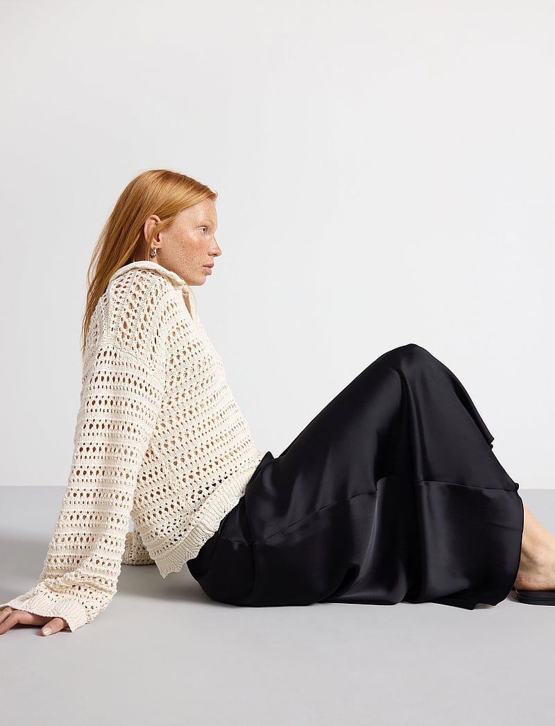 Lindex - Maxi skjørt i sateng - maksiseelikud - black - 4