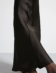 Lindex - Skirt Mary - satininiai sijonai - dark brown - 5