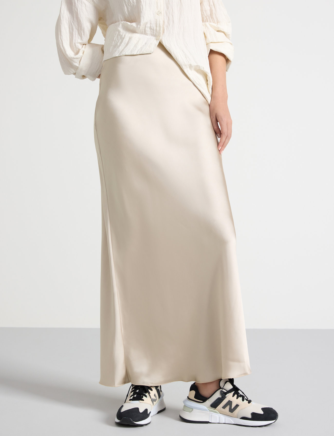 Lindex - Skirt Mary - satinnederdele - light beige - 1