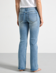 Lindex - Trousers denim Fay lt blue - džinsa bikses ar zvanveida starām - light denim - 3