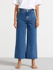 Lindex - Trousers denim Jackie cr retro - wide leg jeans - denim blue - 2
