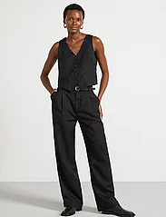 Lindex - Trouser Ragna with pleats - linen trousers - black - 4