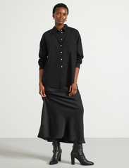 Lindex - Shirt Magda Linen blend - linen shirts - black - 4