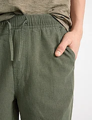 Lindex - Trousers linen blend - pantalons - dark dusty khaki - 5