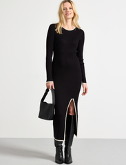 Lindex - Dress Jade - stramme kjoler - black - 2