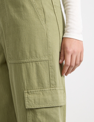 Lindex - Trouser Suzette patch pocket - laveste priser - green - 5