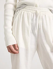 Lindex - Trousers linen - pantalons - off white - 5