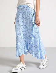 Lindex - Skirt long with flounce - midi skirts - light blue - 0