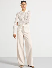 Lindex - Shirt knitted Pegha - long-sleeved shirts - off white - 4