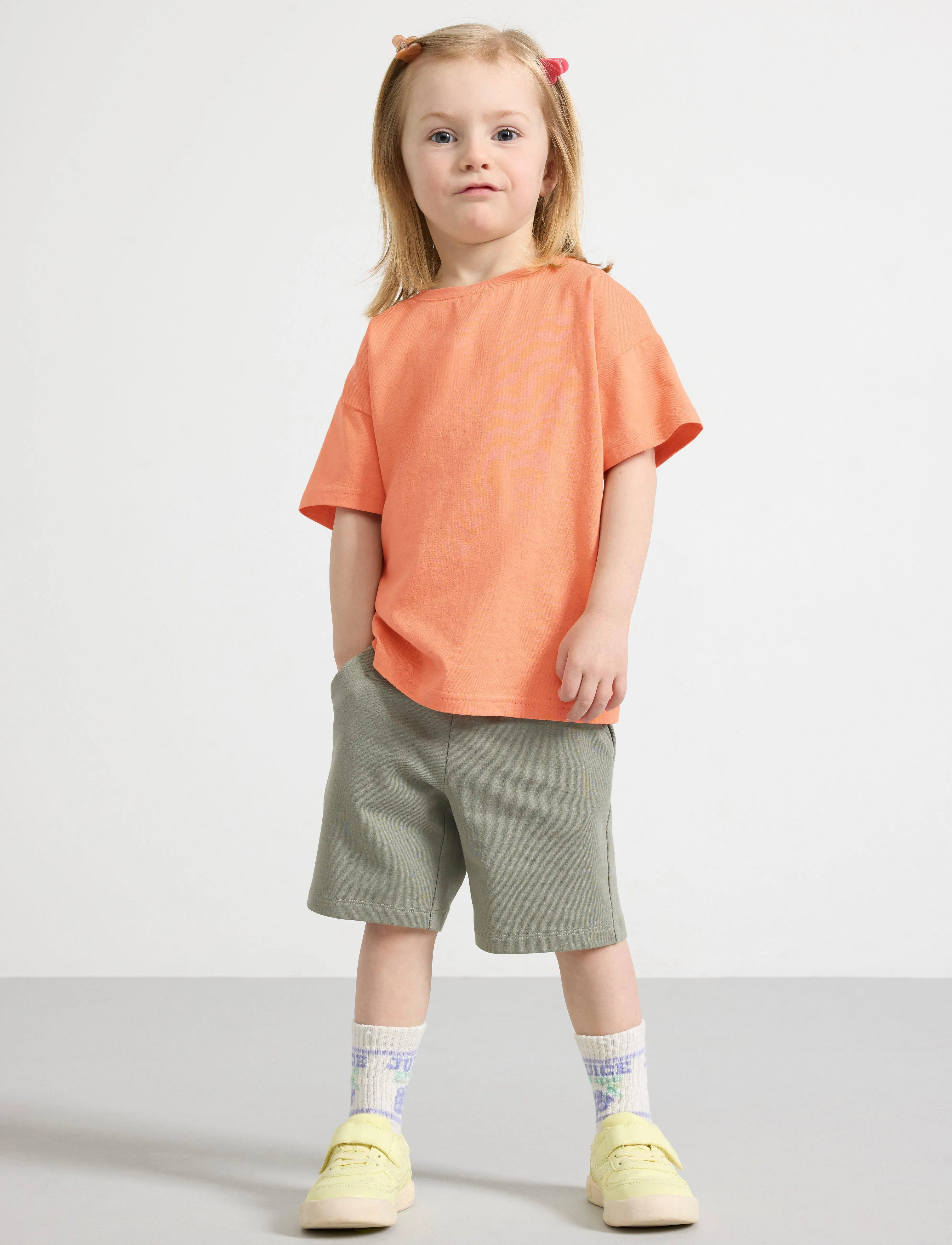 Lindex Shorts Solid - Shorts - DUSTY GREEN / green