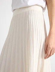 Lindex - Skirt Joanna knitted - neulehameet - light dusty white - 5