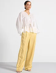 Lindex - Blouse Dagmar - blouses met lange mouwen - light white - 4