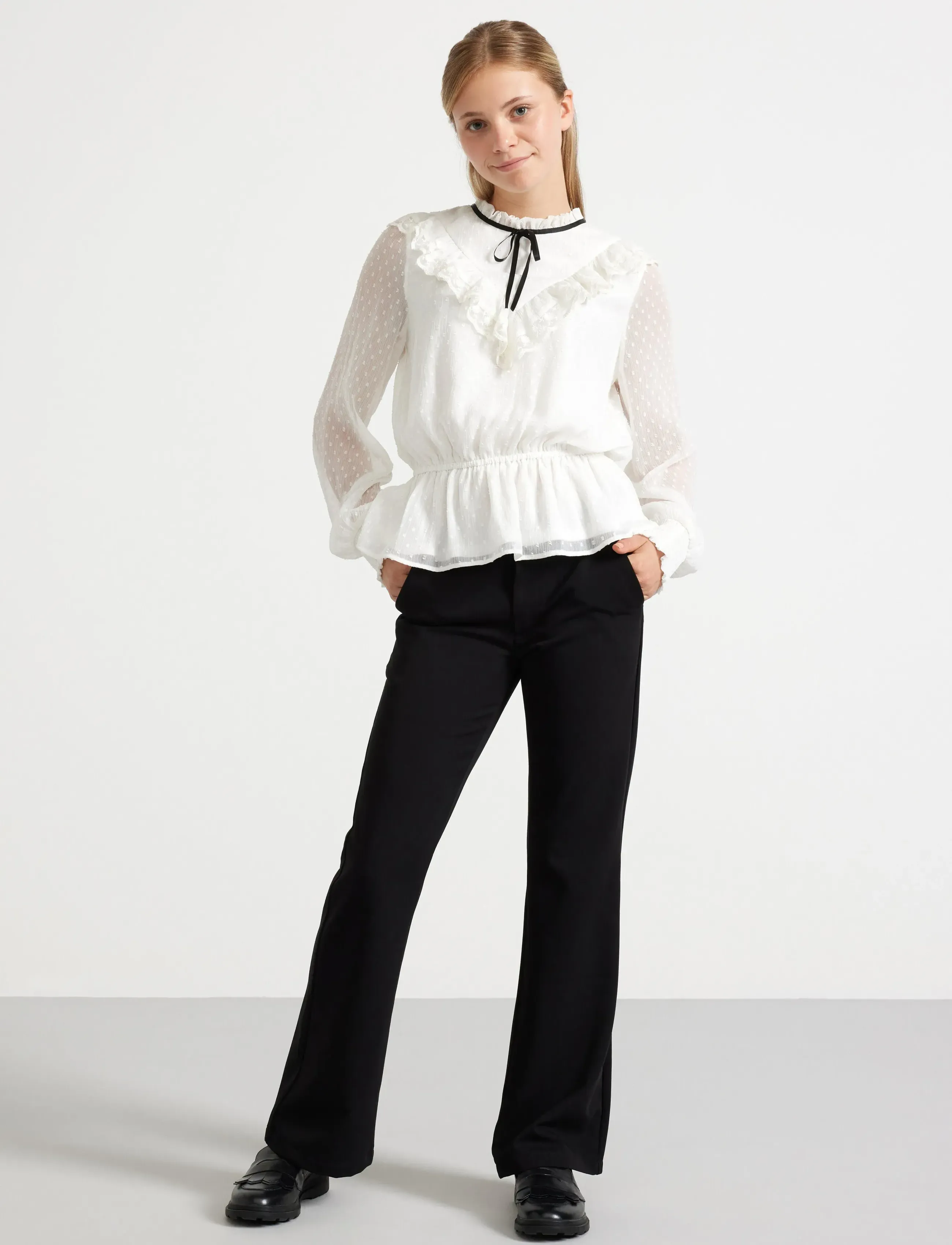 Lindex Flared Suit Trousers, 134, Black, Underdele > Bukser, Børn