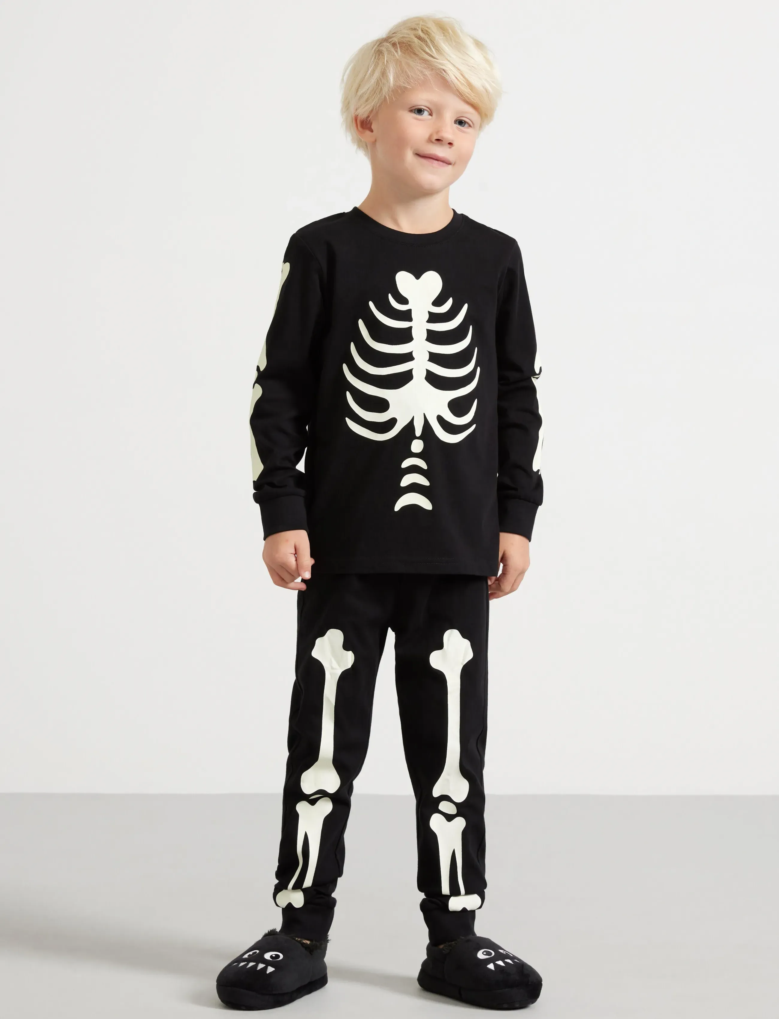 Lindex - Pyjama set with glow in the dark print - pyjamassæt - black - 0