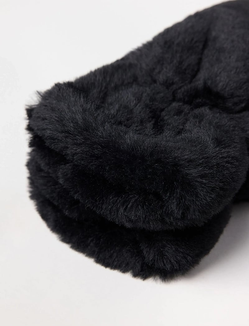 Lindex - Mittens in faux fur - handschuhe - black - 2