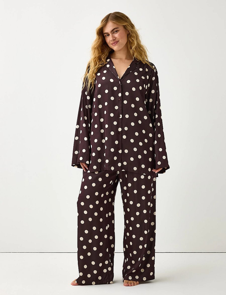 Lindex - Pyjama set in satin - pyjamas - dark dusty brown - 0