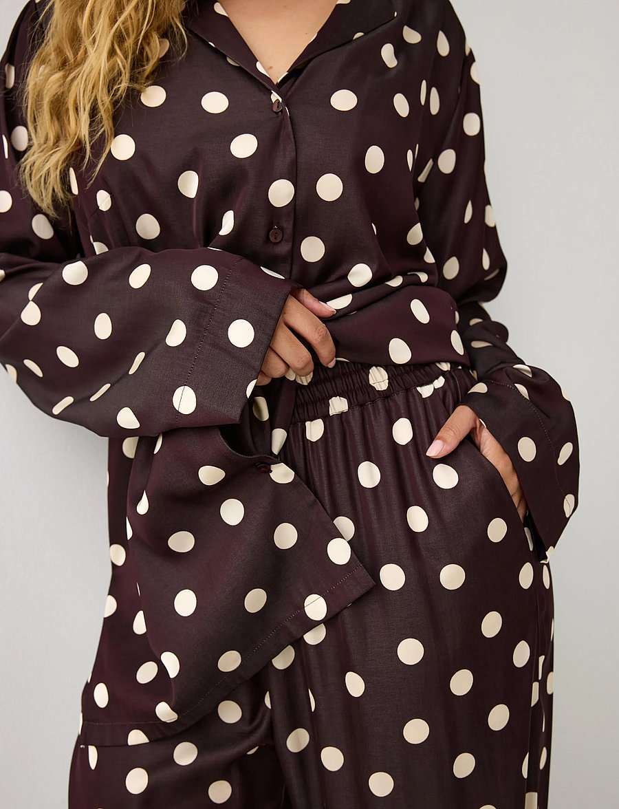Lindex - Pyjama set in satin - pyjamas - dark dusty brown - 4