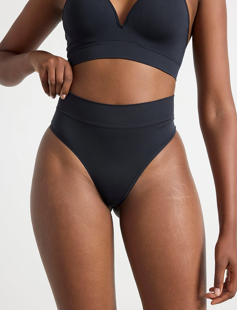 Lindex - Brief Thong high Seamless Joy - midi & maxi slips - black - 4