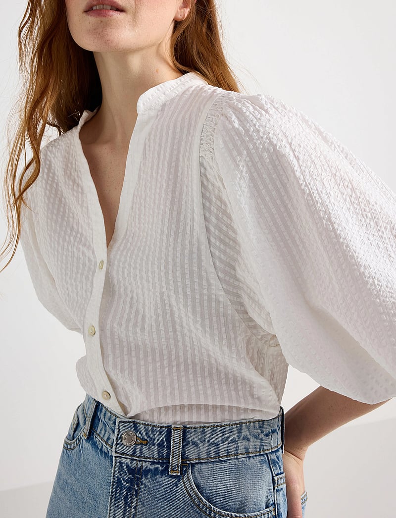 Lindex - Blouse Olivia - short-sleeved blouses - off white - 4