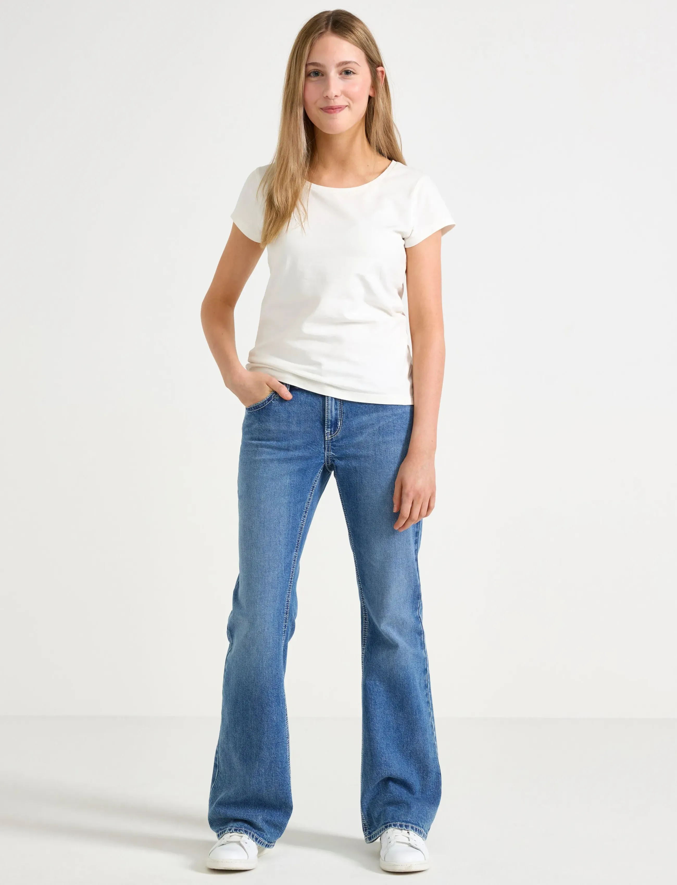 Lindex Freja Flared Leg Jeans, 134, Blue, Jeans > Bootcut-Jeans, Børn